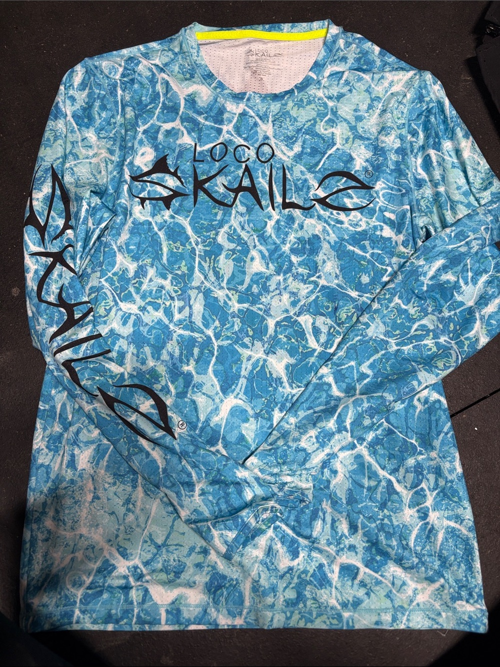 Men’s Long Sleeve Performance Shirt - Blue Waterprint